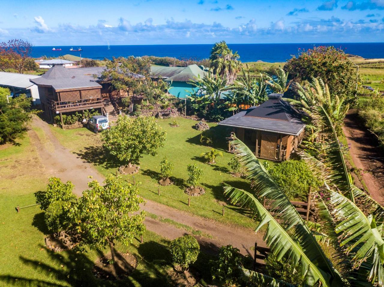 Cabanas Tokerau Hanga Roa Exterior photo